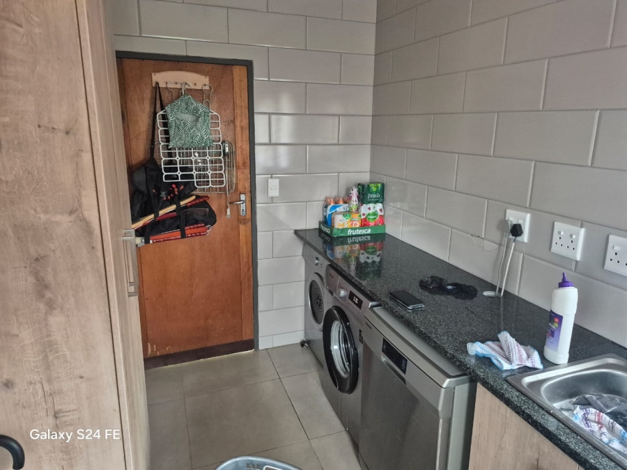 4 Bedroom Property for Sale in Safari Gardens North West